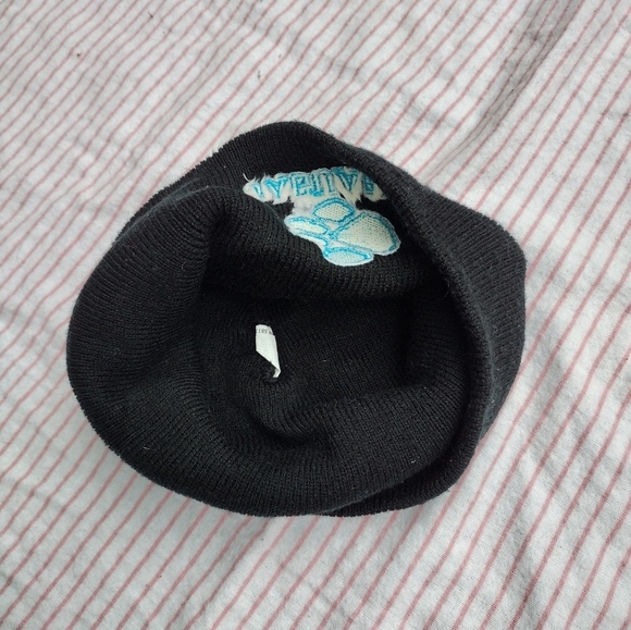 Hat - Picture 4 of 5